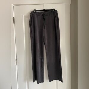 Women's Athleta mid-rise Seasoft straight pant in black